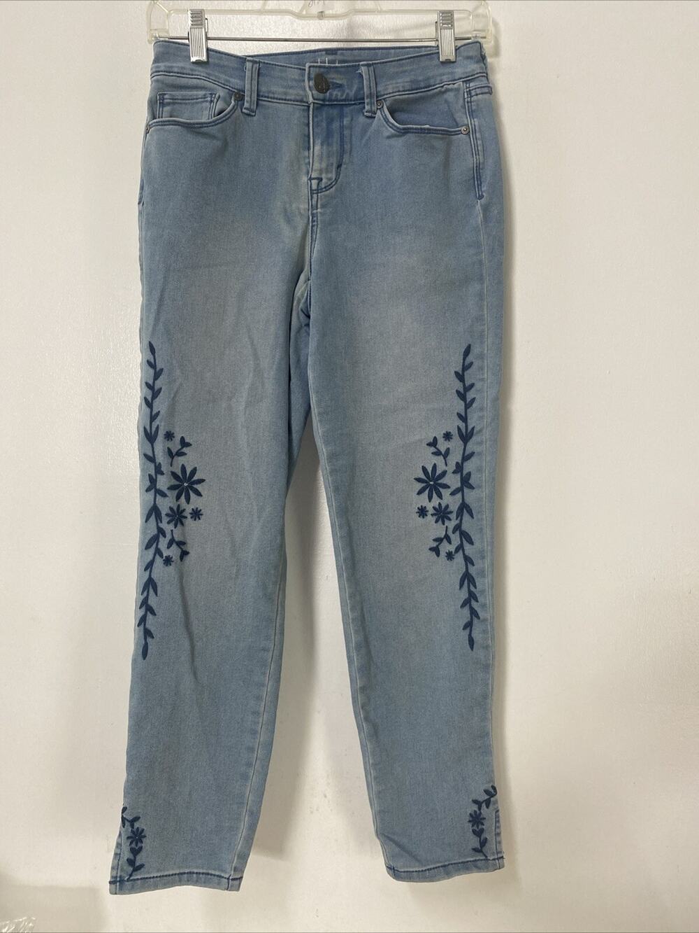 Style & Co High-Rise Ankle Jeans Blue Size 2P Embroidered Floral